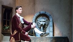 Ale Janiga jako Princ Miroslav v inscenaci Zakletý princ, Jihoeské divadlo.
