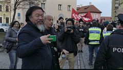 Aj Wej-wej proti xenofobii. Čínský umělec podpořil v Praze demonstraci na podporu uprchlíků