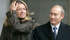 S dcerou Marijou. Ruský prezident Vladimir Putin nerad vidí, kdy novinái...