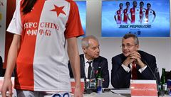 Jedna ruka nevdla, co dlá pravá. To je pípad dvojvlády ve Slavii v podání Jií imán (vlevo) a Jaroslav Tvrdík.
