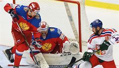 Hokejové utkání seriálu Euro Hockey Tour: R - Rusko, 11. února v Tinci. Zleva...