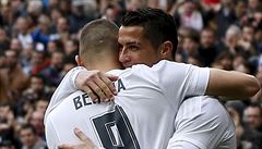 Real Madrid's Cristiano Ronaldo celebrates his goal with teammate Karim Benzema