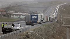 Bulhart dopravci zablokovali hranice. Mst se tak eckm zemdlcm