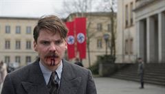 Daniel Brühl ve filmu  filmu Alone in Berlin.