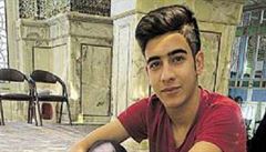 Osmnáctiletý Amir obdivuje hráe FC Barcelona a chystá se na univerzitu.