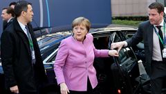 Angela Merkelová p�ijí�dí na bruselský summit.