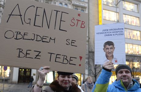 Demonstrace s názvem Oligarchm zvoní hrana se konala na Václavském námstí v...