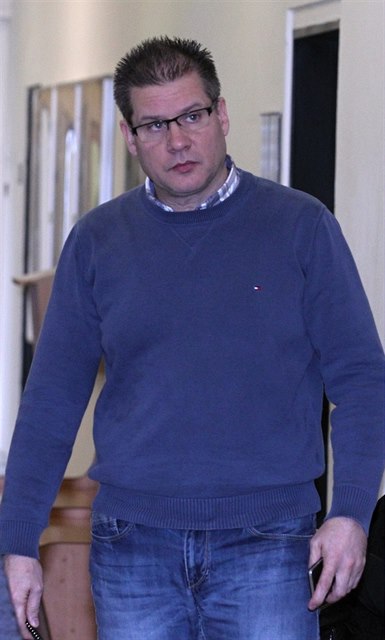 Bývalý editel ROP Severozápad Petr Kunierz u soudu.