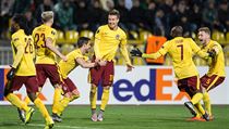 Lukáš Mareček a jeho spoluhráči se radují z úvodního gólu Sparty v Krasnodaru.