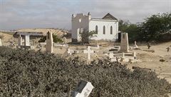 Kostel a pilehlý hbitov