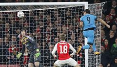 Liga mistr - Arsenal vs. Barcelona (Petr ech vs. Luis Suarez)
