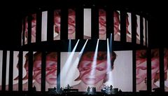 Lorde vnovala vystoupení památce Davida Bowieho.