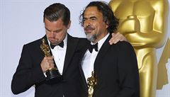 Nejlepí herec a nejlepí reisér: Leonardo DiCaprio a Alejandro G. Inarritu.