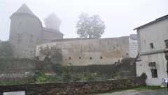 Německý řád chce zámek Bruntál i hrad Sovinec. Podal šest žalob