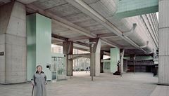 Laurent Kronental ve svém fotografickém dokumentu zachycoval architekturu...