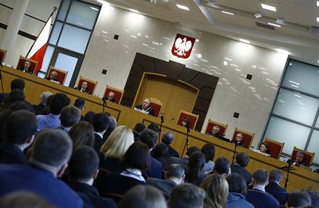 Zasedn stavnho soudu ve Varav.