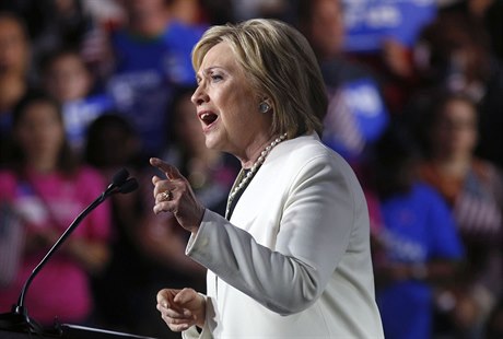 Clintonová na pedvolebním mítinku v Miami.
