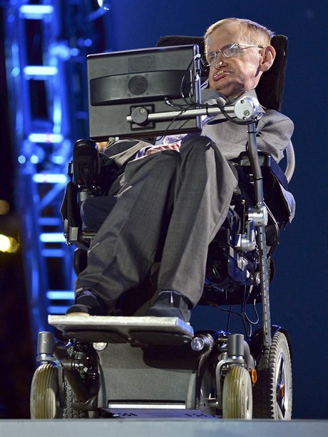 Zahájení paralympiády na Olympijském stadion v Londýn. (Stephen Hawking)
