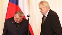Dominik kardinl Duka a prezident Milo Zeman.