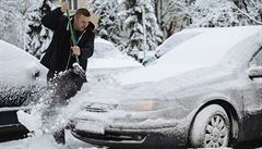 Moravu a Slezsko zasype a 30 centimetr snhu. V cel republice hroz nled