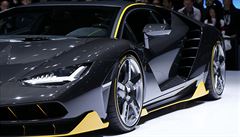 Nové Lamborghini Centenario na enevském autosalonu.