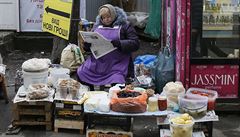 Jet musm uetit na pomnk. Miliony Ukrajinc drt dluhy i chudoba
