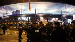 Operace policistů před stadionem Stade de France | na serveru Lidovky.cz | aktuální zprávy