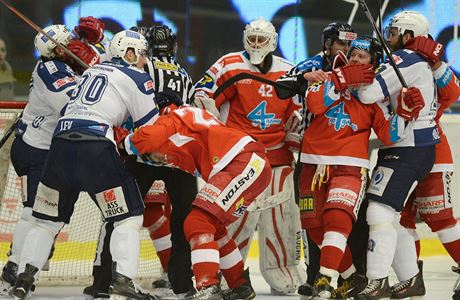 Utkn tvrtfinle play off hokejov extraligy - 2. zpas: HC koda Plze - HC...