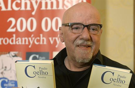 Brazilský autor Paulo Coelho