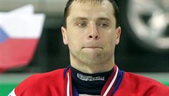 David Výborný, kapitán eské hokejové reprezentace se stíbrnou medailí na...