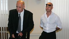 Pavel rytr (vpravo) se v roce 2007 ocitl u soudu, který eil úplatkáství....