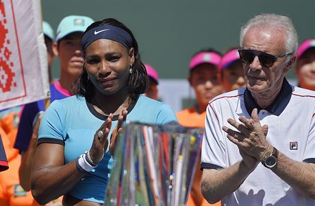 Serena Williamsová a Raymond Moore.