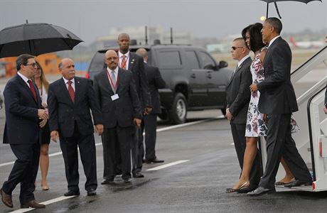 Prezident Obama s chotí jde vstíc kubánské delegaci