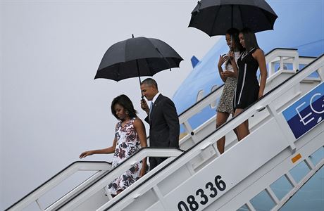 Americký prezident Barack Obama s enou Michelle a dcerami
