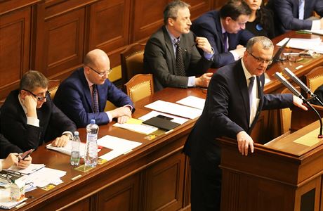 f TOP 09 Miroslav Kalousek na zatku mimodn schze Poslaneck snmovny.