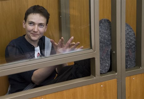 Naděžda Savčenková během soudního přelíčení.