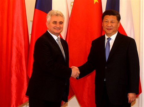 Předseda Senátu Milan Štěch a čínský prezident Si Ťin-pching.