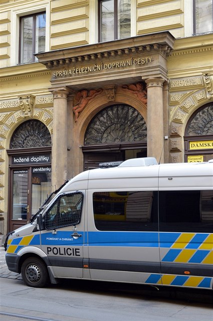 Policie v úterý dorazila do sídla Správy železniční dopravní cesty.