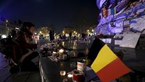 Truchlící Pařížané na náměstí Republiky.