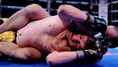 Heroes Gate 16 - pedzápas v MMA mezi Frantikem Prachaem, redaktorem deníku...