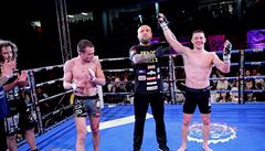 Heroes Gate 16 - zápas MMA Filip Macek vs. Stipe Bri (erné trenky).