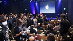 Hosté konference, na které Apple pedstavil nové produkty.