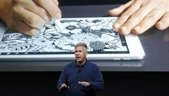 Phil Schiller mluví o vlastnostech iPadu Pro.