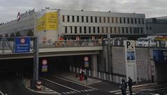 Pohled na bruselské letit Zaventem po výbuchu.