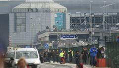 Nkolik mrtvých a desítky zranných si vyádaly útoky v Bruselu.
