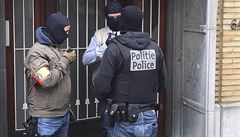 Destky policist zasahovaly v bruselsk tvrti Etterbeek, nikoho ale nezadreli