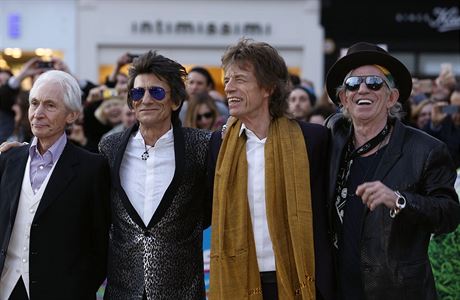 Na vernis si Mick Jagger, Keith Richards, Ronnie Wood a Charlie Watts, jim...