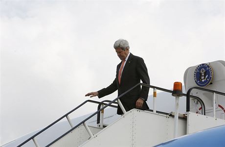 John Kerry piletl na neohlenou nvtvu do Kbulu.