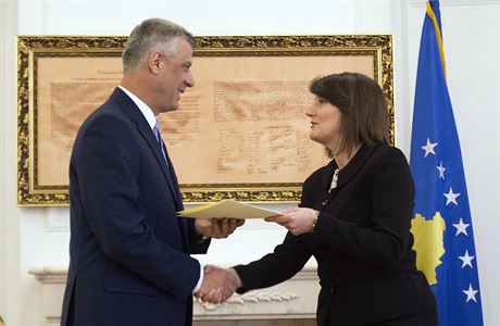 Odchzejc prezidentka Kosova Atifete Jahjagov vt v adu svho nstupce...