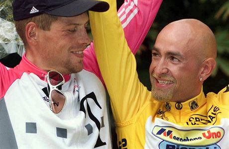 Marco Pantani (vpravo) a Jan Ullrich